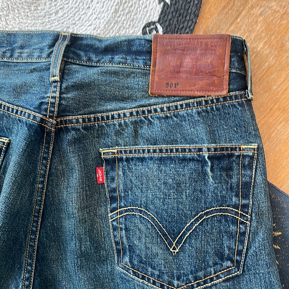 Levi’s - Picture 3 of 3